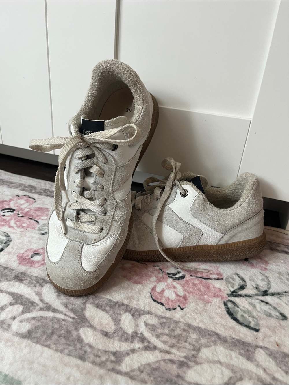 Verbenas White & Cream Leather and Suede Sneakers with Gum Sole, Size 38-US 8